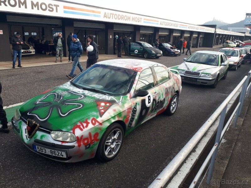 Alfa Romeo 156 gumbalkan autodrom Most